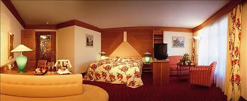 Alpenkonig Tirol מלון 5*